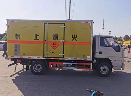 朔城爆破器材运输车工人安全操作规范与智能技术保障